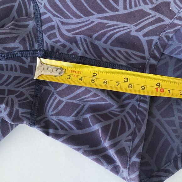 Lululemon Hotty Hot Short Purple Palm Cadet Sz 6 Elastic Waistband Summer Run - Picture 8 of 13